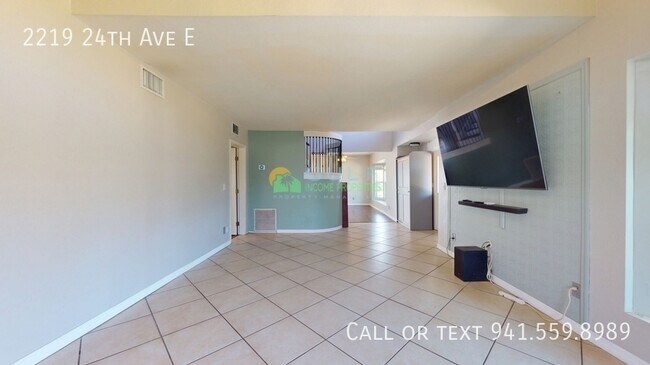 Foto del edificio - 2219 24th Ave E