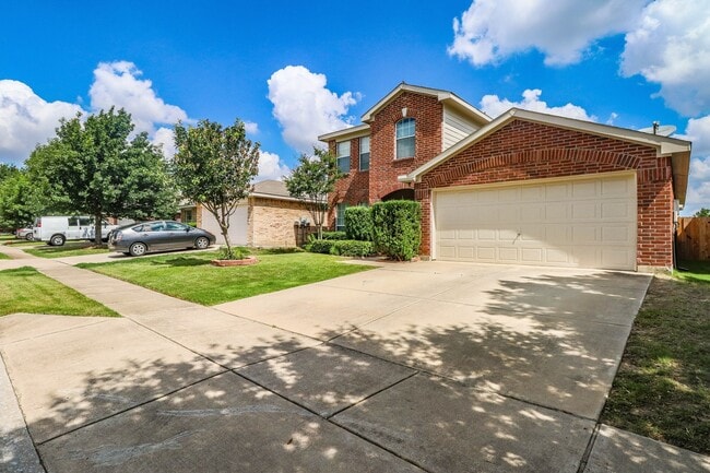 Building Photo - Beautifully crafted 4-2-2 home in the Keller area.