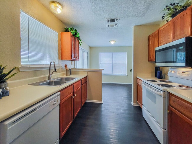 Foto del edificio - ARLINGTON COZY HOME 3/2/2