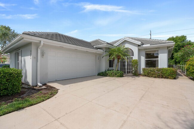 Building Photo - 7744 SE Needle Palm Cir