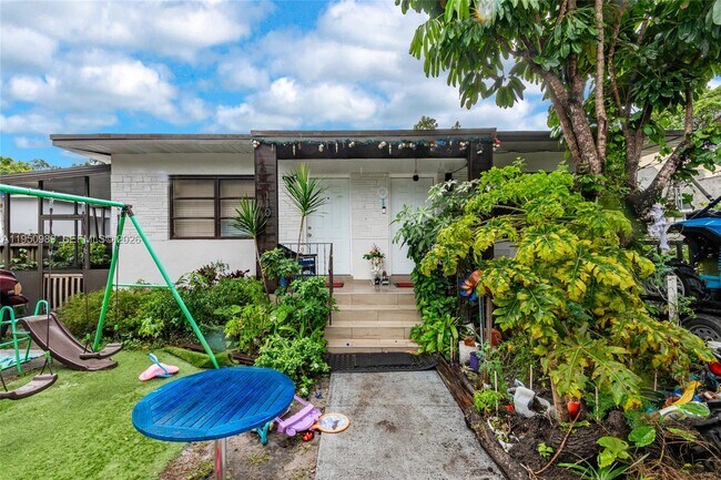 Foto del edificio - 110 NW 58th St