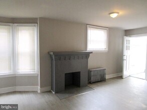 Building Photo - 6149 W Columbia Ave