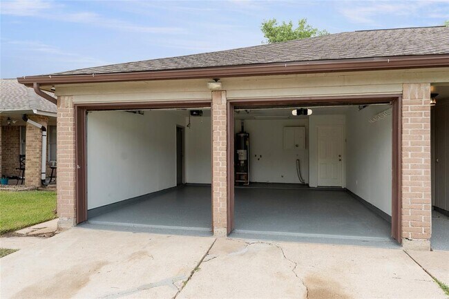 Foto del edificio - 4907 Fairdale St