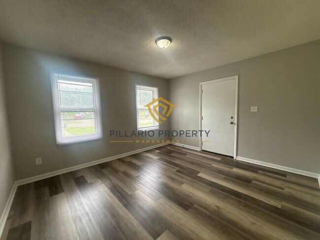 Foto del edificio - 3536-3538 N Parker Ave