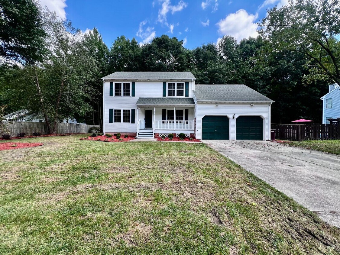 Foto principal - Move-In Special: Receive $1,300 off your f...