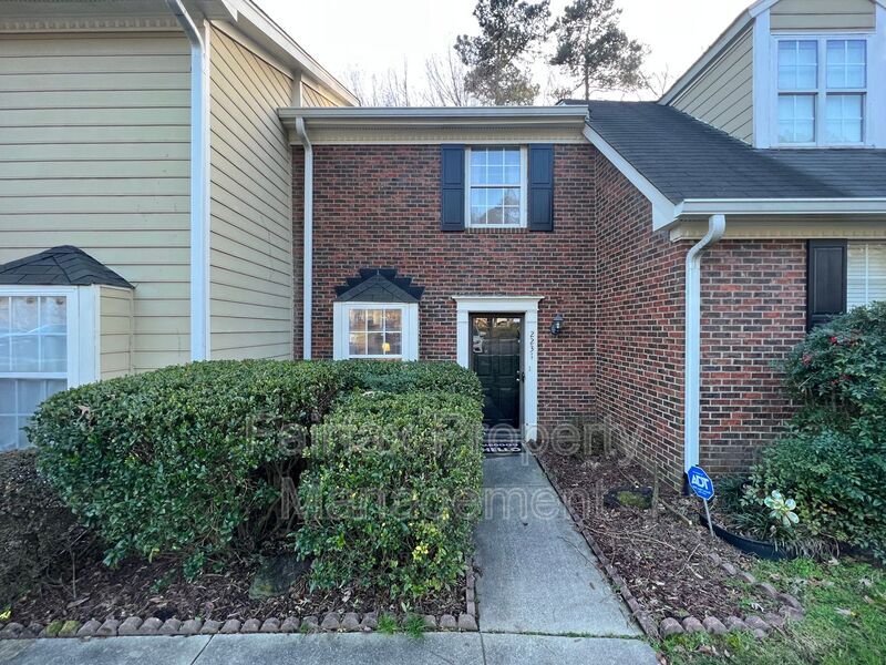 Foto principal - 2231 Alpine Rd