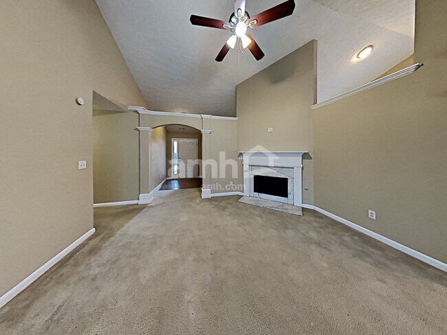 Building Photo - 1545 Maple Pointe Court