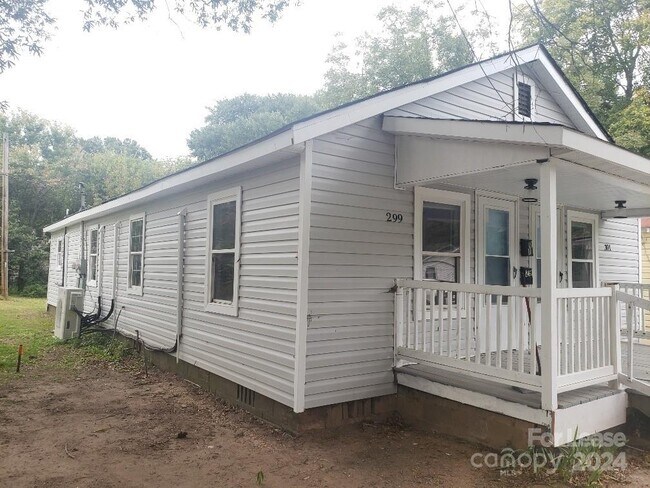 Building Photo - 299 Malvern Dr SW