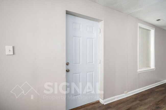 Building Photo - 2408 2nd St NW