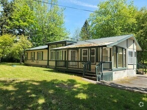 Building Photo - 10720 Central Valley Rd NE