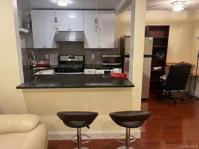 Foto del edificio - 136-45 Jewel Ave