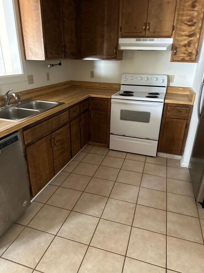 Building Photo - 3 bed, 2 bath house in Killearn- Arbor Hil...