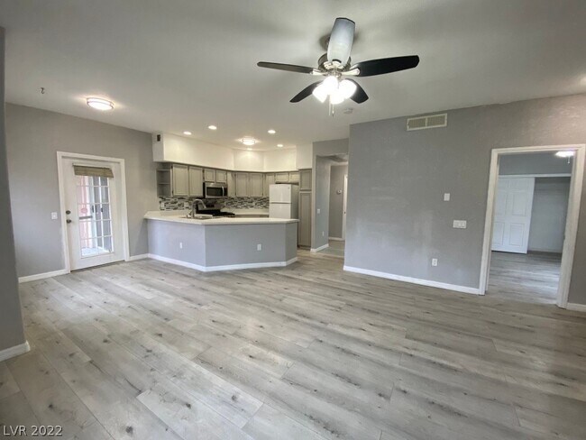 Building Photo - 5225 W Reno Ave