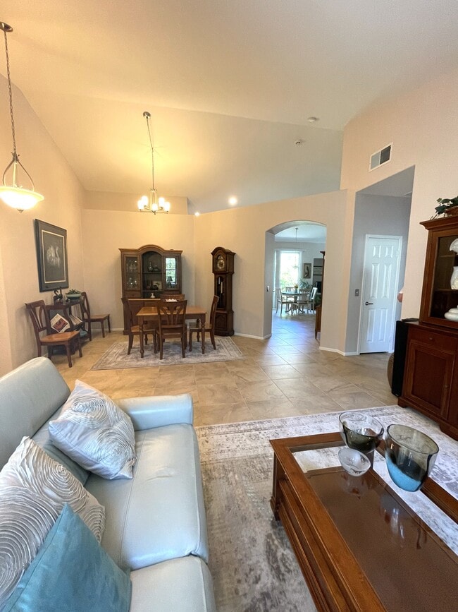 Building Photo - 4868 Thebes Way