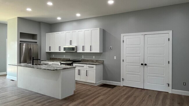 Foto del edificio - 402 W Pine St
