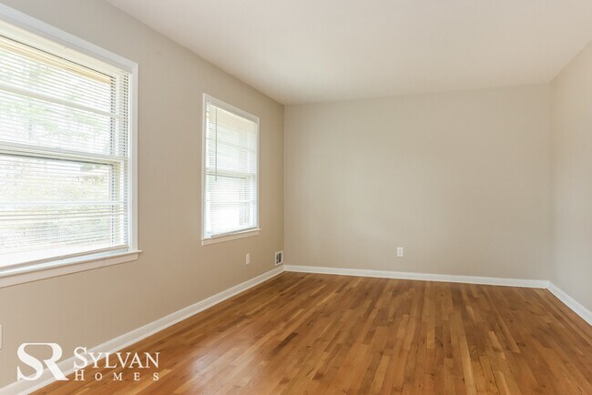 Building Photo - Spacious 4BR 2BA Home for Lease!