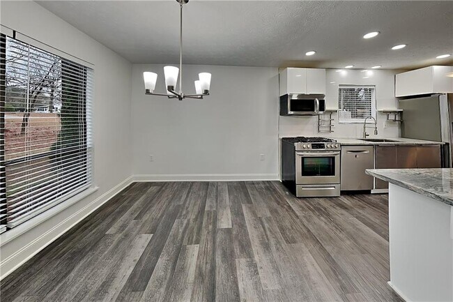 Foto del edificio - 4365 Reef Rd