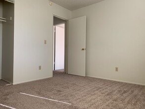 Building Photo - 6057 Woodside Dr