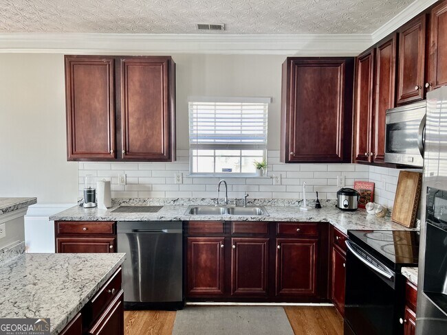 Foto del edificio - 11157 Aliyah Dr