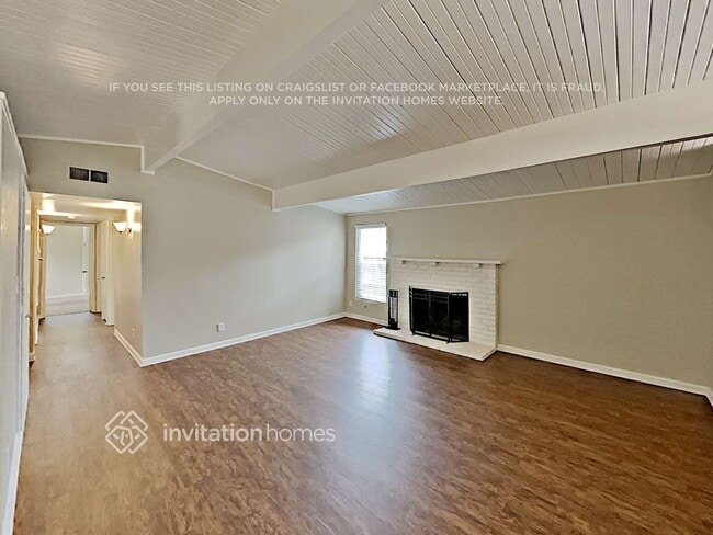Building Photo - 2705 Los Amigos Dr