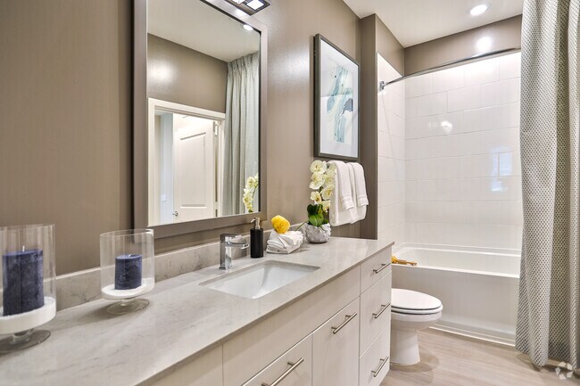 2HAB, 2BA - Matthews Square