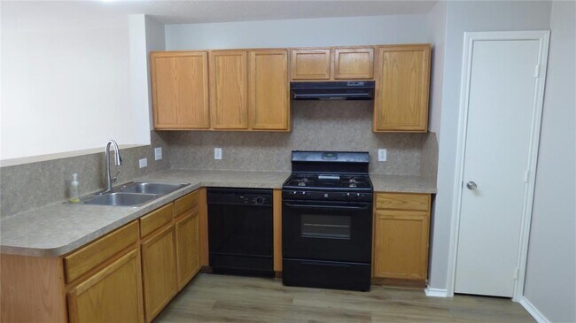 Foto del edificio - 3919 Starbridge Pointe Ln