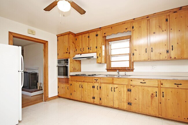 Foto del edificio - One-Level Living Near Downtown, UVA, and P...