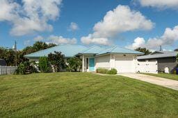 Building Photo - 3196 SW Areca Dr