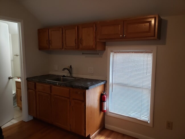 Building Photo - 102 Spring St