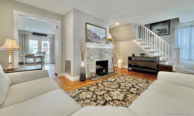 Foto del edificio - 35 Coolridge Rd