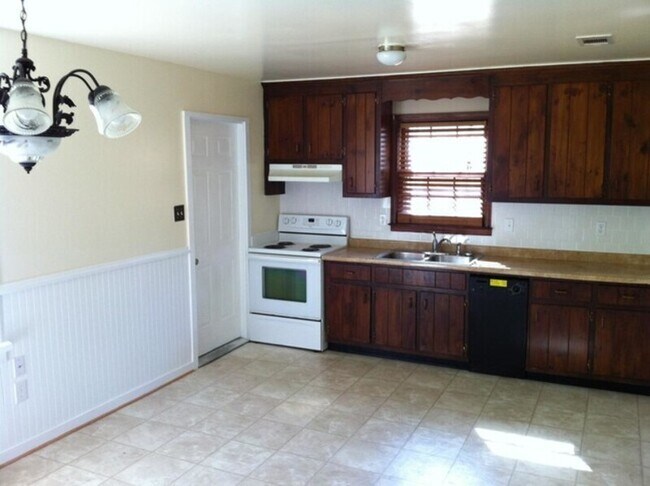 Foto del edificio - 7518 Brightridge Rd