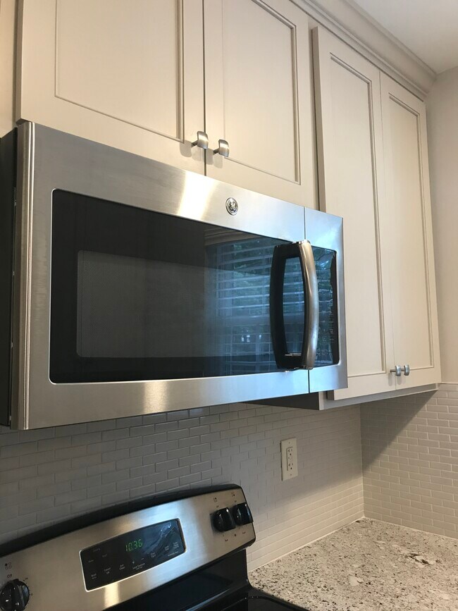 Foto del edificio - 2036 Montreat Cir