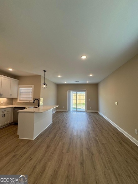 Foto del edificio - 305 Georgia St