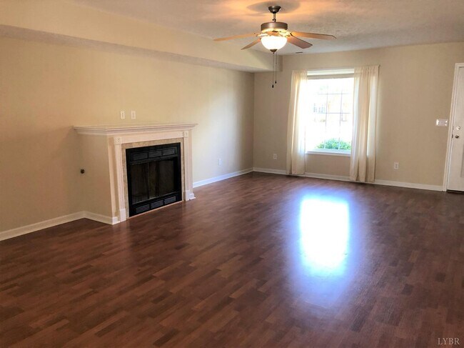 Building Photo - 607 Capstone Dr