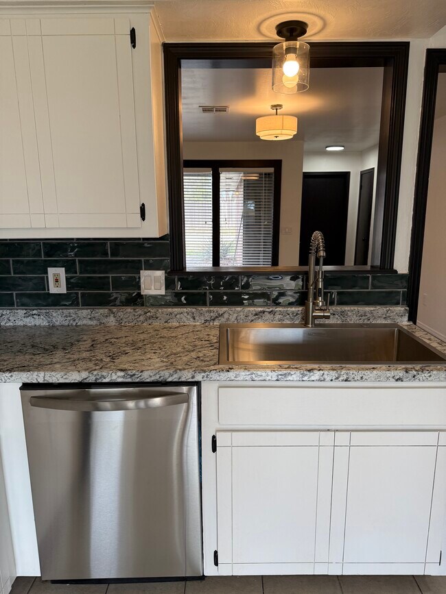 Cocina - 4204 NW 51st St