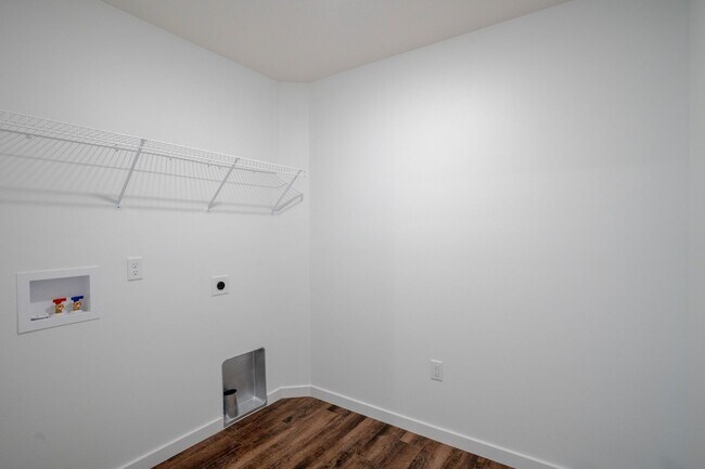 Building Photo - Brand new 3 bedroom home - Bolivar, MO