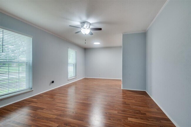 Building Photo - 1840 Paxton Dr