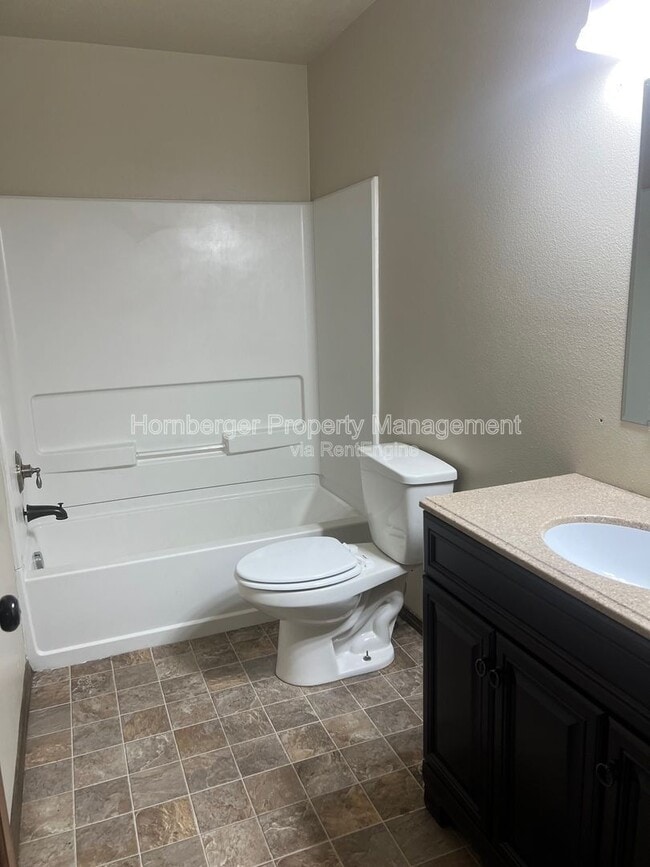 Foto del edificio - 803 W Knox Ave