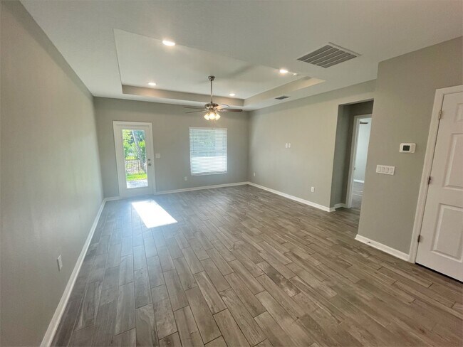 Foto del edificio - 1400 Sunset Preserve Way