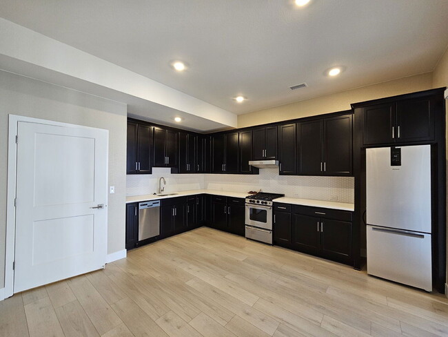 Building Photo - 12093 Amplify Cir