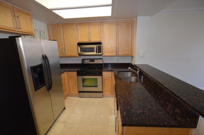 Building Photo - Unfurnished Meridian Luxury 1 Bed | 1 Ba C...