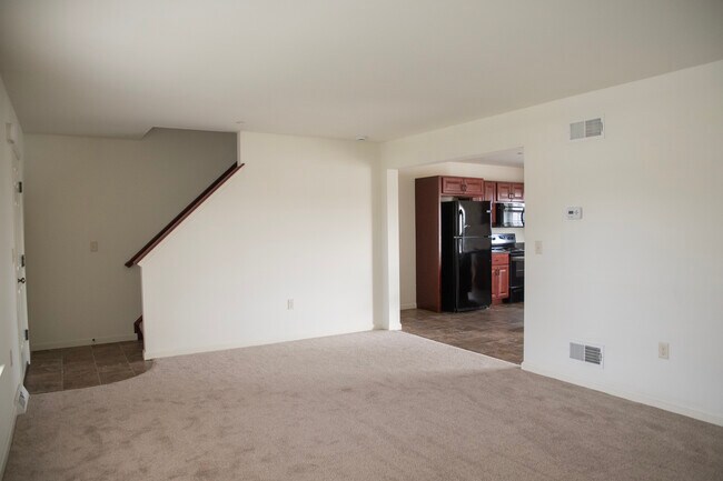 Foto del edificio - 320 Meadow View Dr