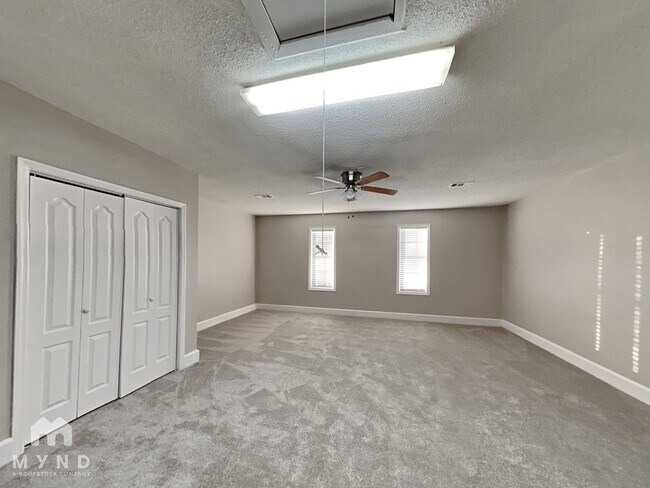 Building Photo - 3000 Tudor Dr