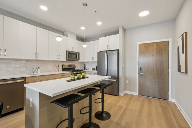 Building Photo - 968 Bonnel Ct