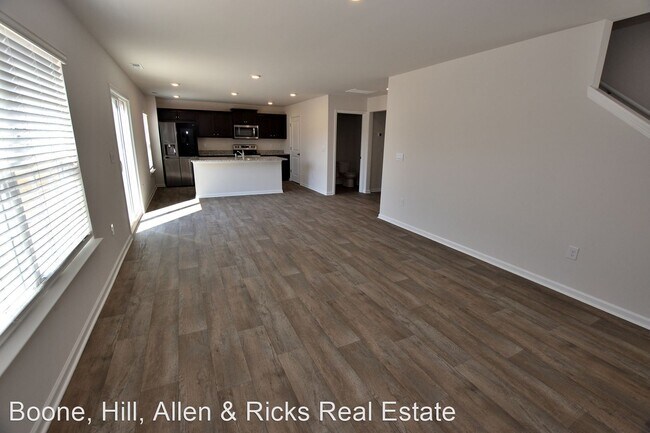 Building Photo - 4 br, 2.5 bath House - 114 Rockfall Way