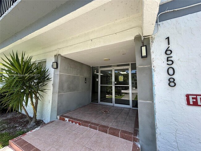 Foto del edificio - 16508 NE 26th Ave