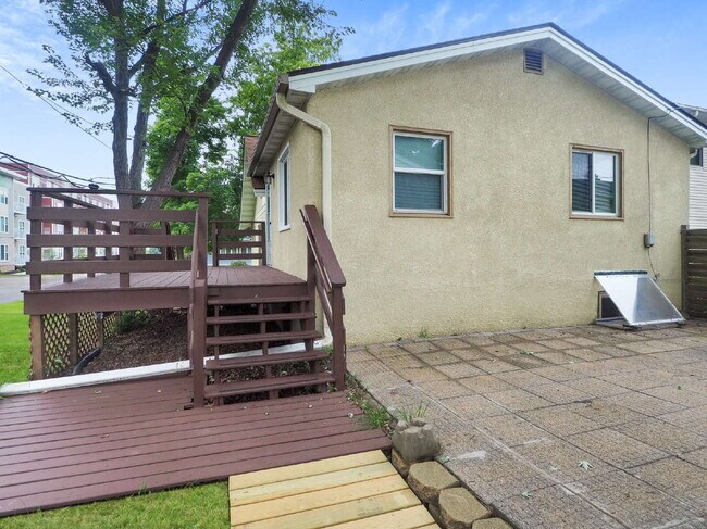 Building Photo - Cozy 4 Bed home in Lauderdale