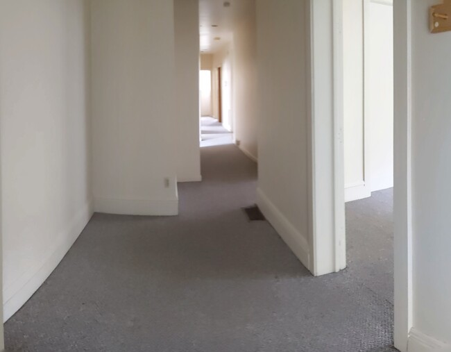 Foto del edificio - 1007 E Jefferson St