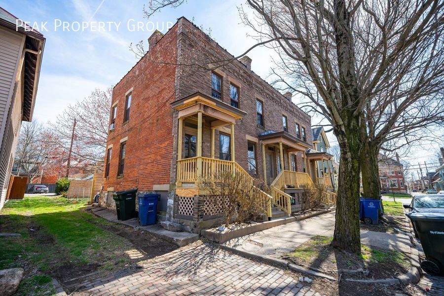 Primary Photo - 954 Delaware Ave