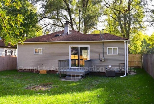 Foto del edificio - 3424 Iowa St